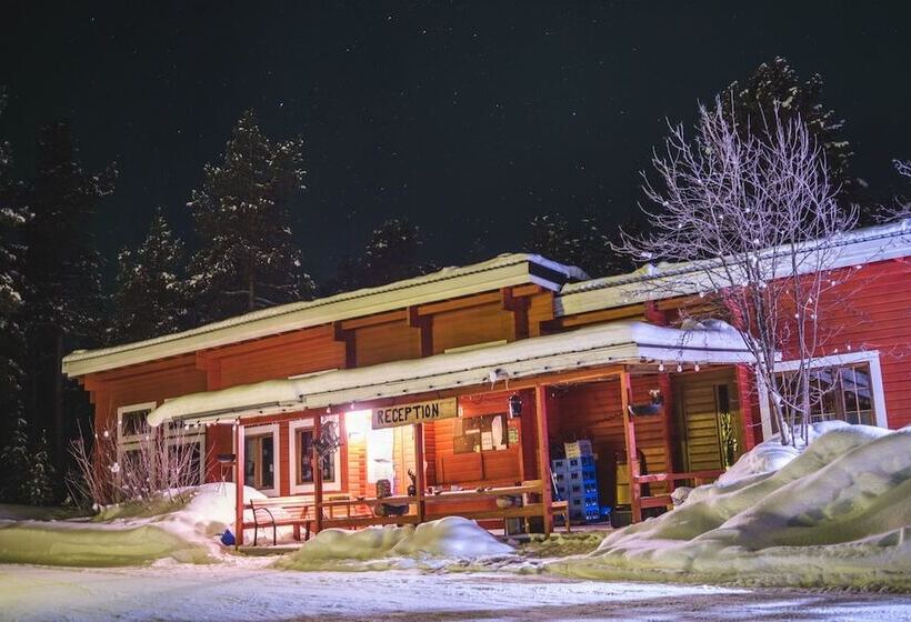 リゾートホテル Ukonjärven Holiday Village