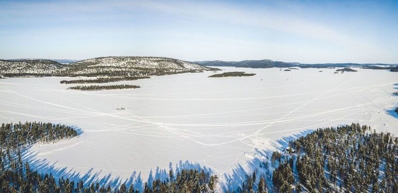 リゾートホテル Ukonjärven Holiday Village