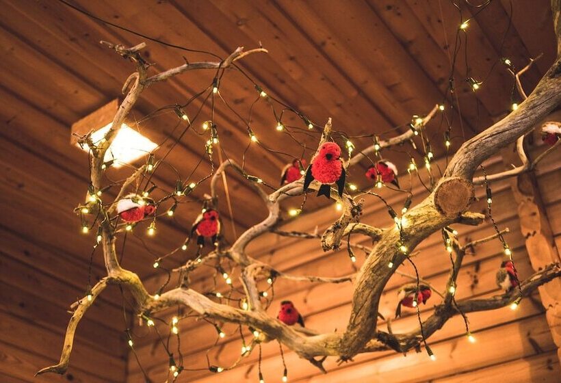 リゾートホテル Ukonjärven Holiday Village