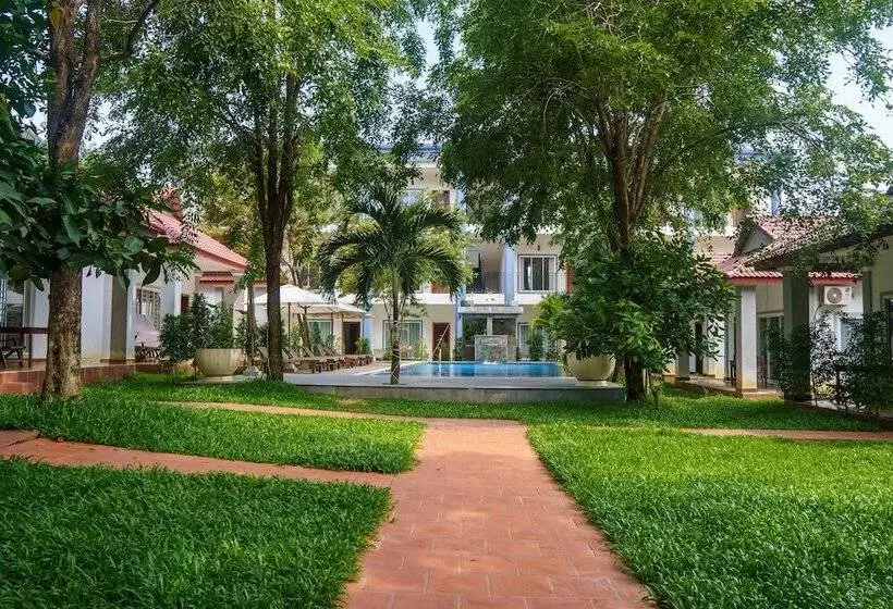 Majatalo New Dragon Inn Guest House