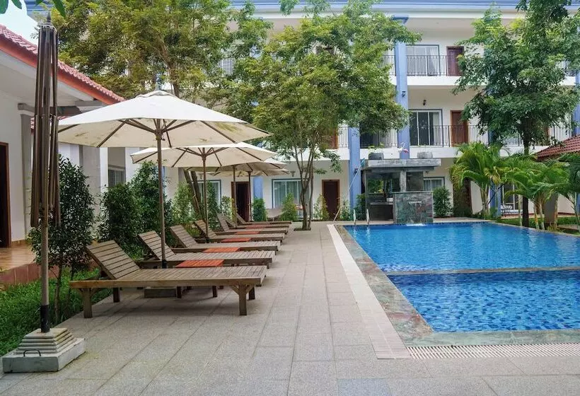 Majatalo New Dragon Inn Guest House