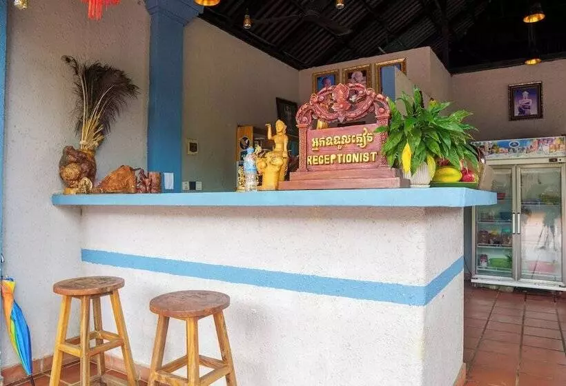 Majatalo New Dragon Inn Guest House