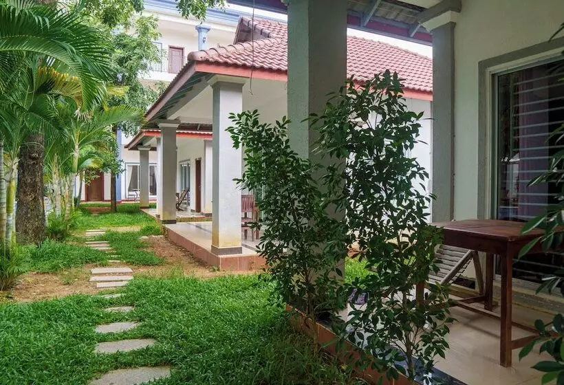 Majatalo New Dragon Inn Guest House