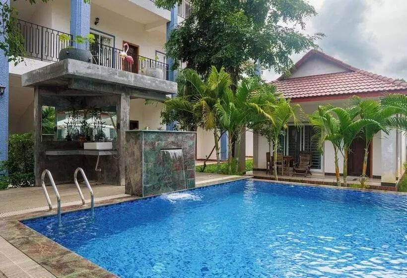 Majatalo New Dragon Inn Guest House