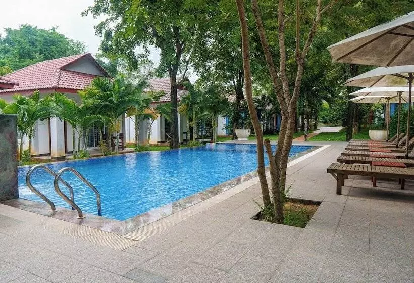 Majatalo New Dragon Inn Guest House