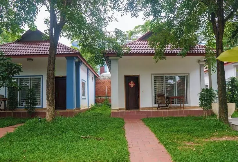 Majatalo New Dragon Inn Guest House