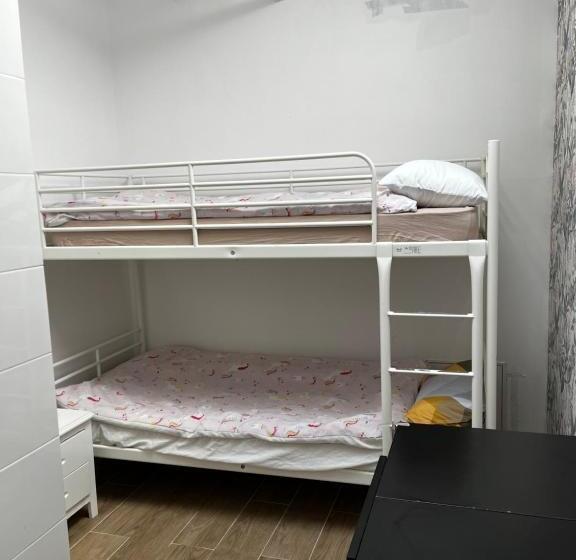 هاستل Chez Mia Paris