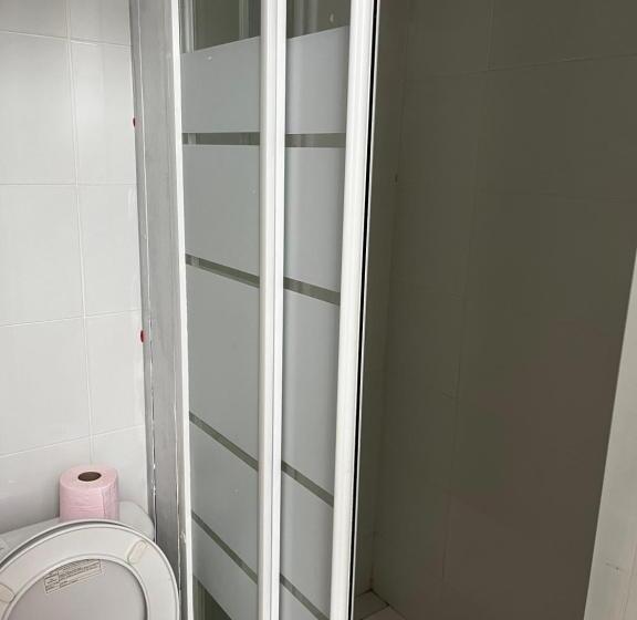 هاستل Chez Mia Paris