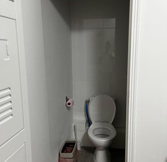 هاستل Chez Mia Paris