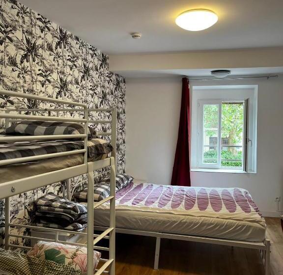 هاستل Chez Mia Paris