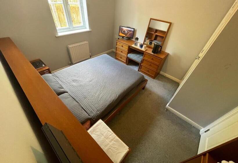 Пансион Village Quarter