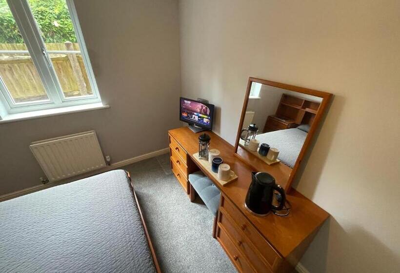 Пансион Village Quarter