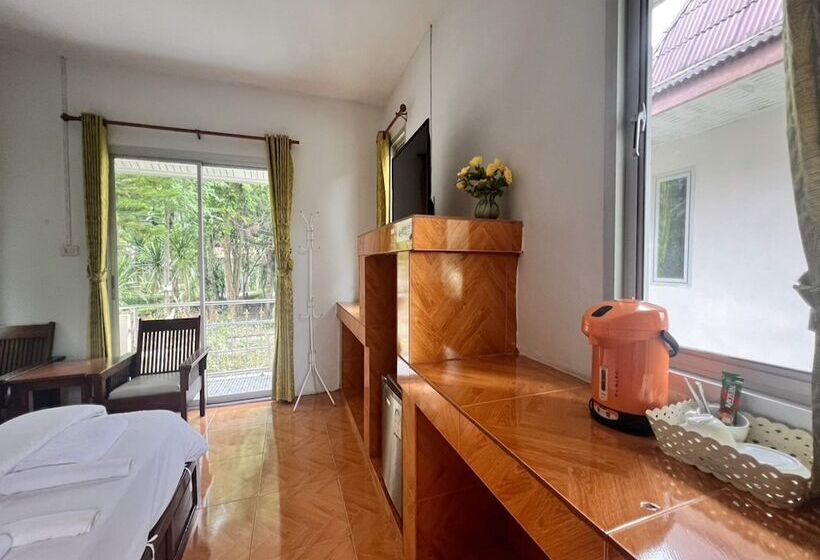 בית מלון כפרי Oyo 75517 Mananchaya Resort