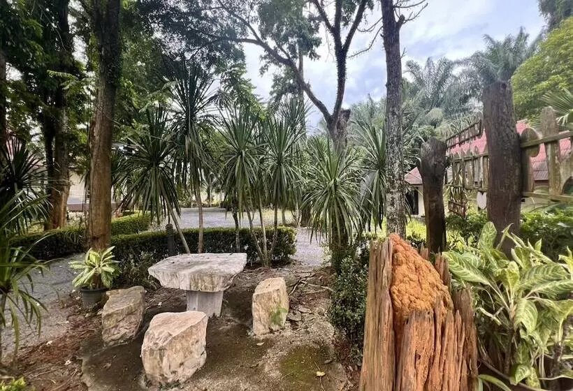 Hotelli Oyo 75517 Mananchaya Resort