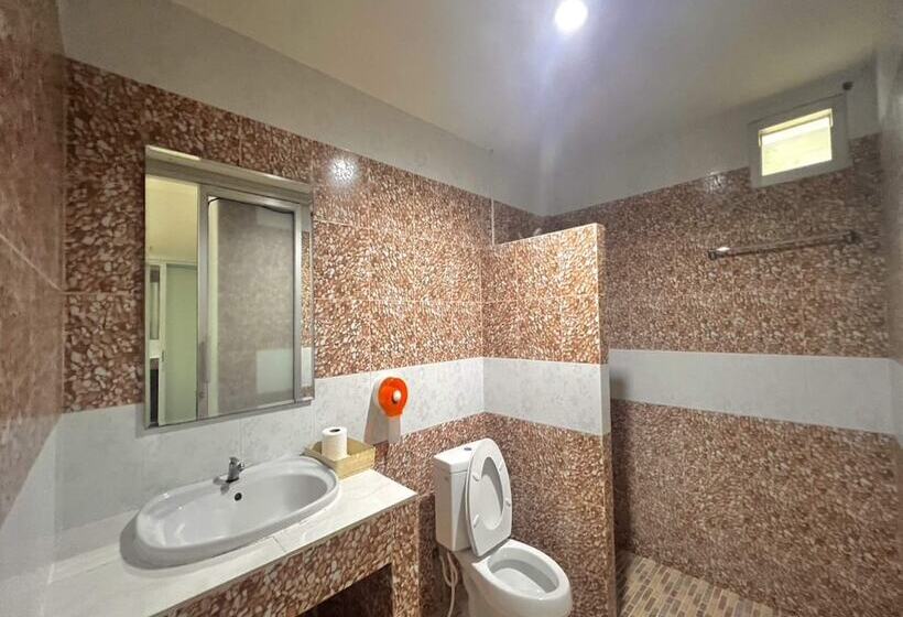 בית מלון כפרי Oyo 75517 Mananchaya Resort