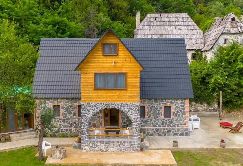 Pension Villa Prelatheth