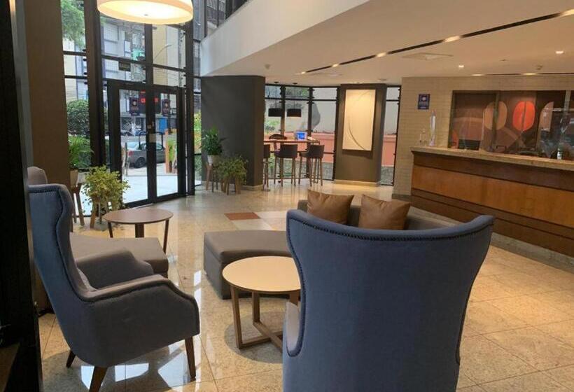 ホテル Flat Cosmopolitan Praia Com Estacionamento Grátis   Gonzaga   Andar Alto