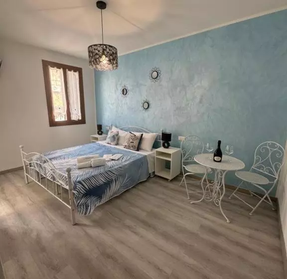 تختخواب و صبحانه Room Marian