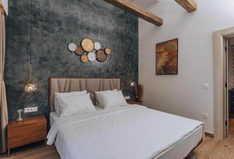 تختخواب و صبحانه Villa Principium With Infinity Edge Pool&hot Tub