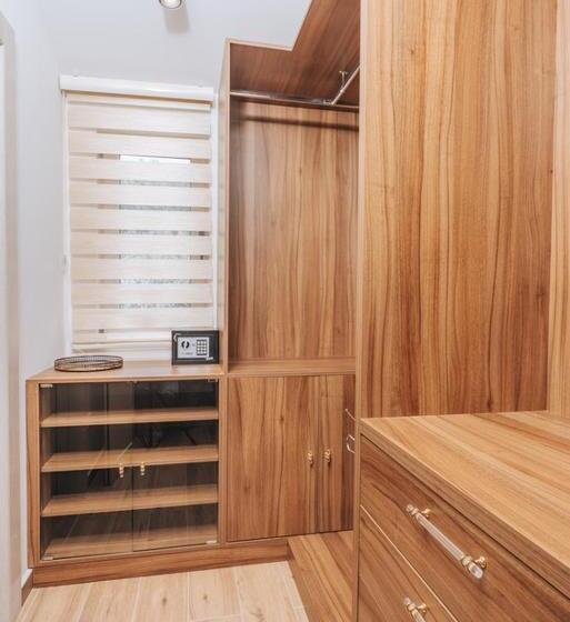 تختخواب و صبحانه Villa Principium With Infinity Edge Pool&hot Tub