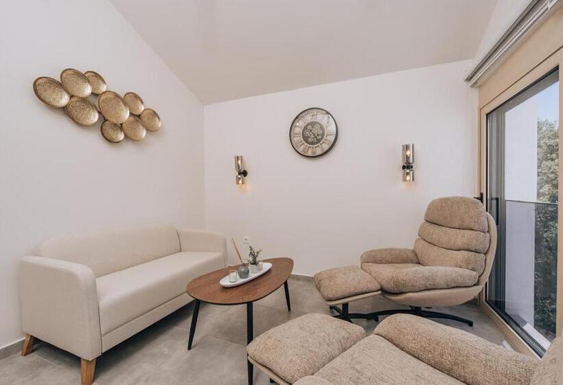 تختخواب و صبحانه Villa Principium With Infinity Edge Pool&hot Tub