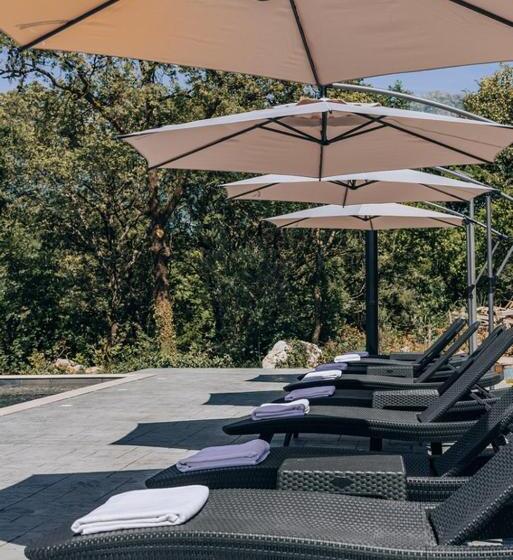 تختخواب و صبحانه Villa Principium With Infinity Edge Pool&hot Tub