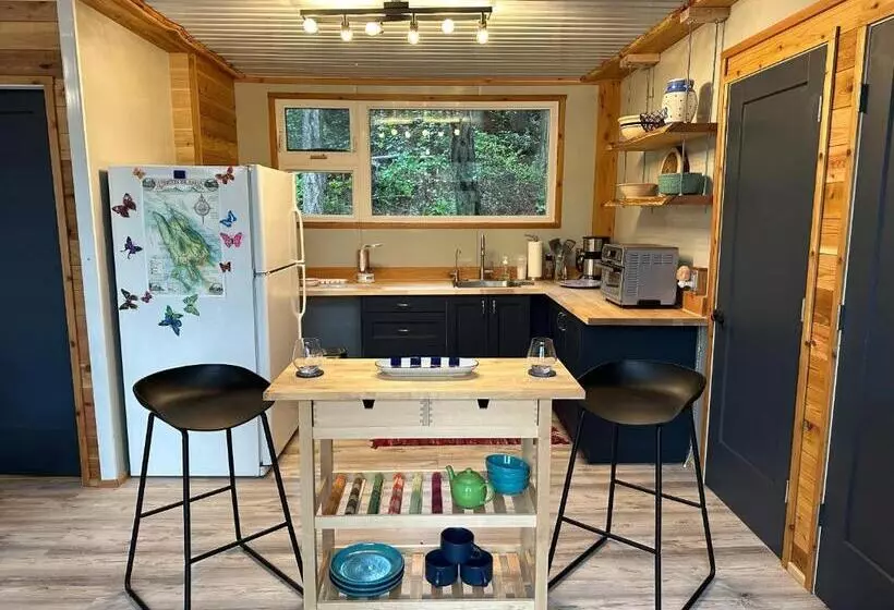 Majatalo Thetis Island Get Away Cottage