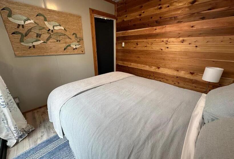 پانسیون Thetis Island Get Away Cottage