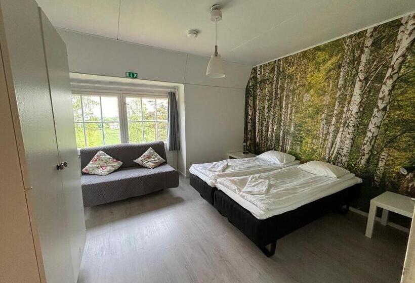 הוסטל Kirjais Skola