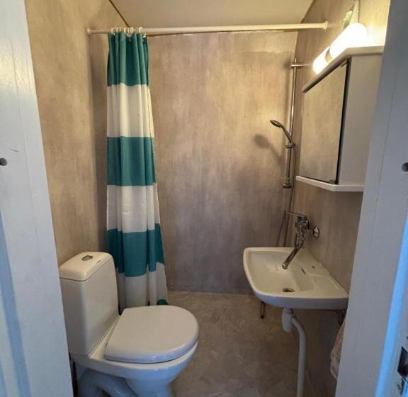 הוסטל Kirjais Skola