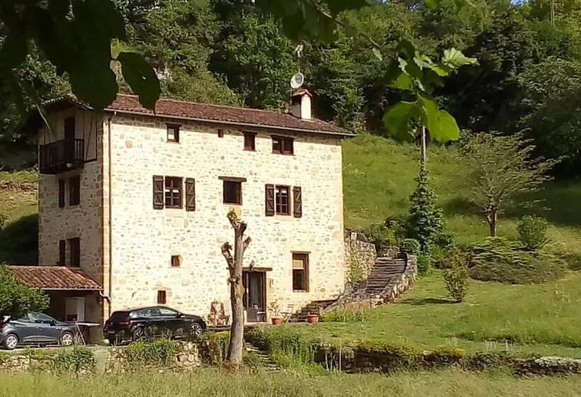 Aamiaismajoitus (B&B) Chambre D Hôtes L Ecrin Du Quercy