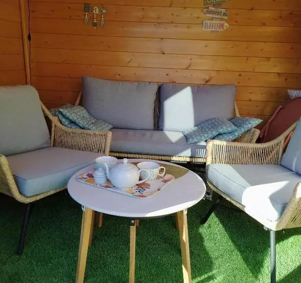 Aamiaismajoitus (B&B) Chambre D Hôtes L Ecrin Du Quercy