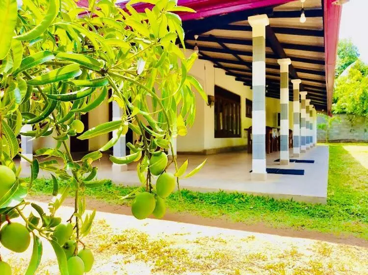 Aamiaismajoitus (B&B) Lake Edge Villa