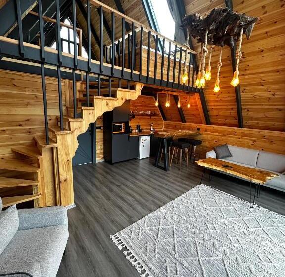 مبيت وإفطار Peleri Suit Bungalow