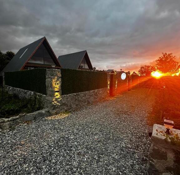 مبيت وإفطار Peleri Suit Bungalow