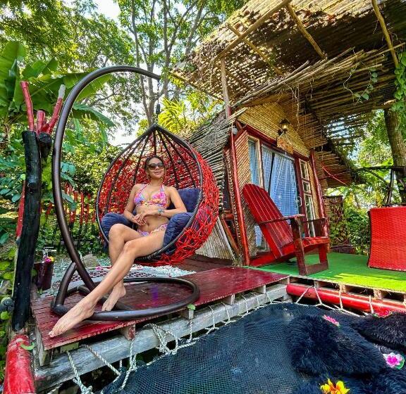 هتل Nidos De Pajaros