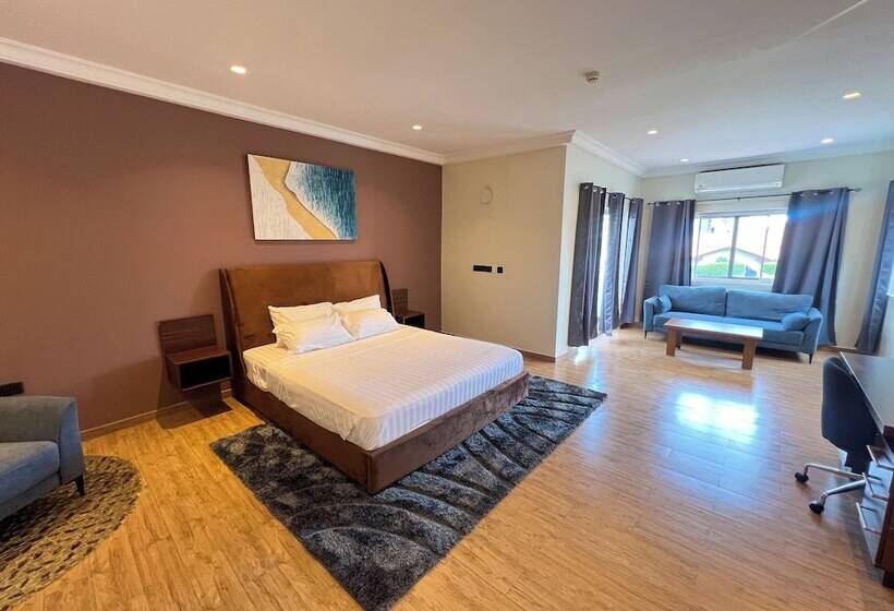 בית מלון כפרי Nouveau Accra