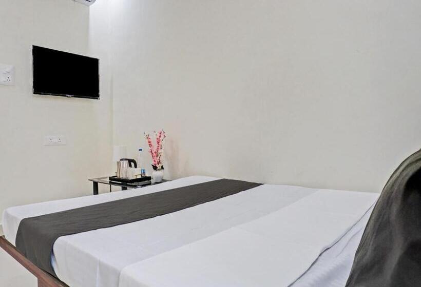 호텔 Oyo Nutan Lodging