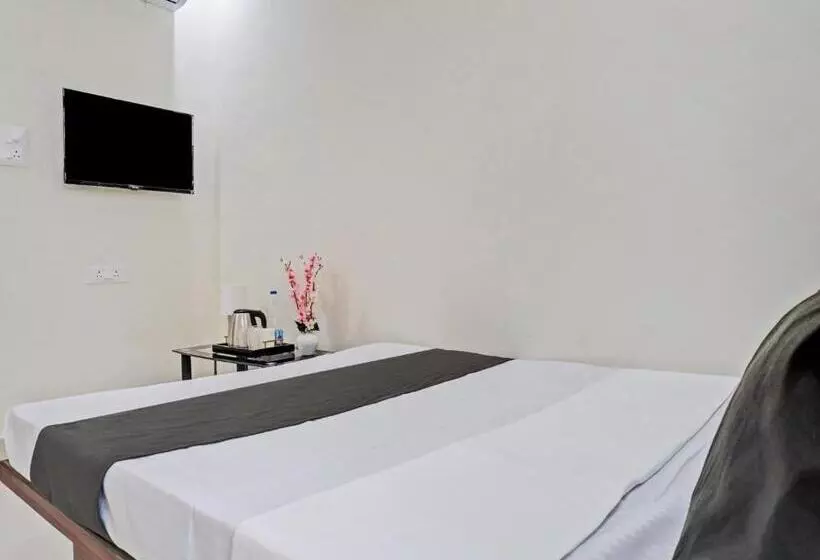 ホテル Oyo Nutan Lodging