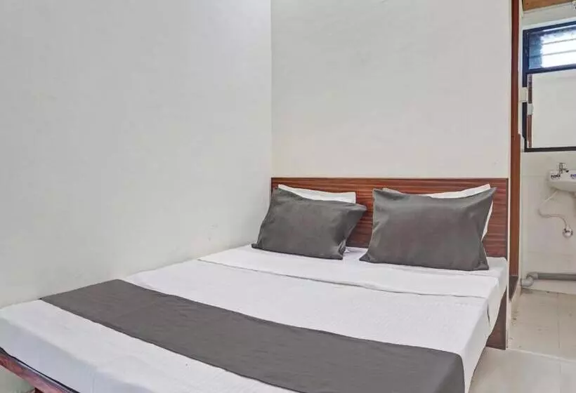 ホテル Oyo Nutan Lodging