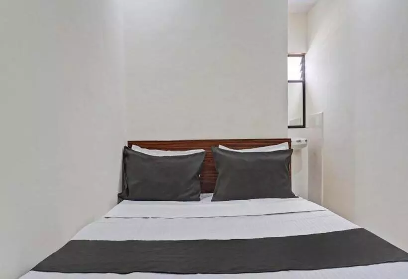 ホテル Oyo Nutan Lodging