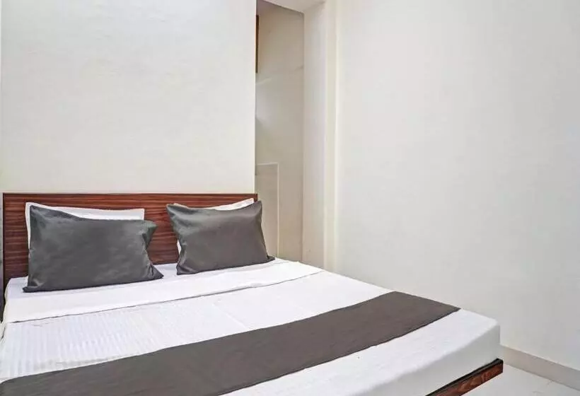 ホテル Oyo Nutan Lodging