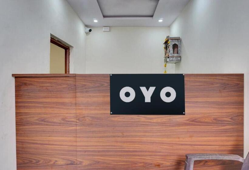 호텔 Oyo Nutan Lodging