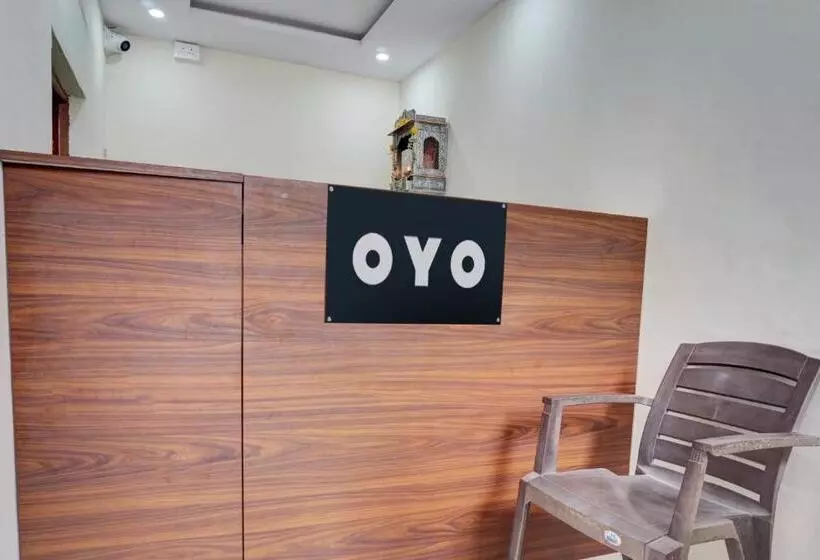ホテル Oyo Nutan Lodging