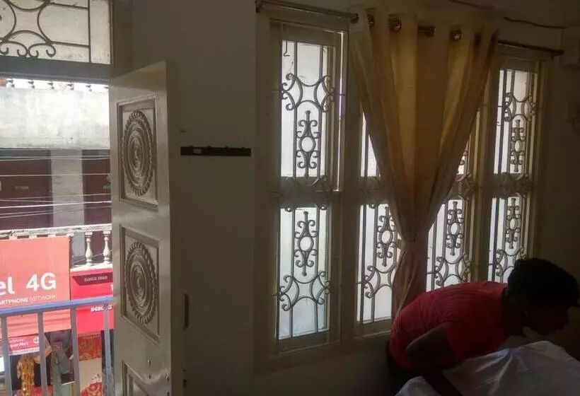 هتل Pmr Enclave Near Apollo Hospital
