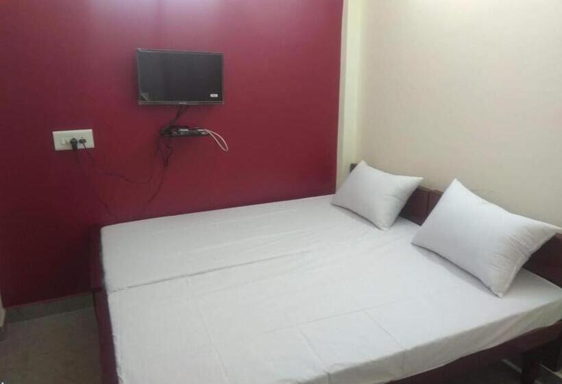 فندق Pmr Enclave Near Apollo Hospital