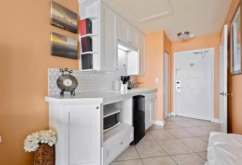 Ocean View Hotel Room With Balcony  2 Full Beds #24