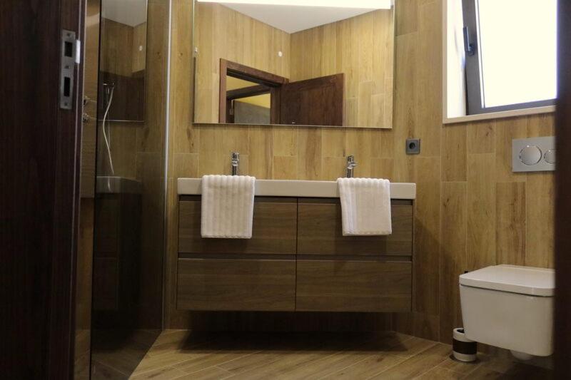 پانسیون Room Le Bisou