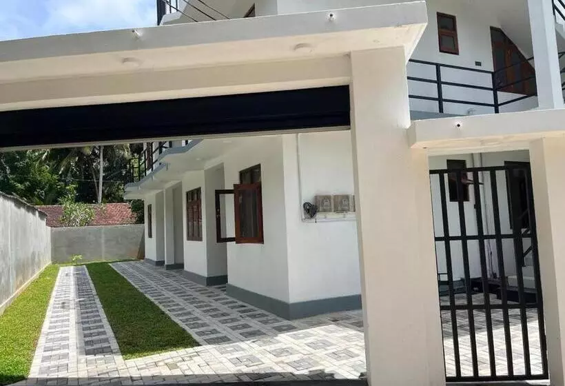 ペンション Samarathunga Guest House