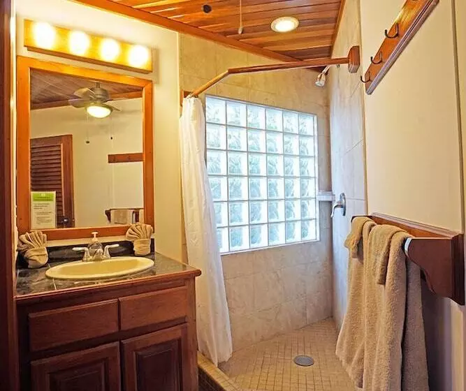 Hotelli Cocotal Inn And Cabanas